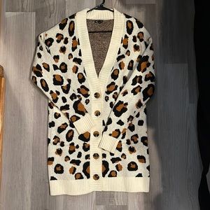 Long leopard print cardigan